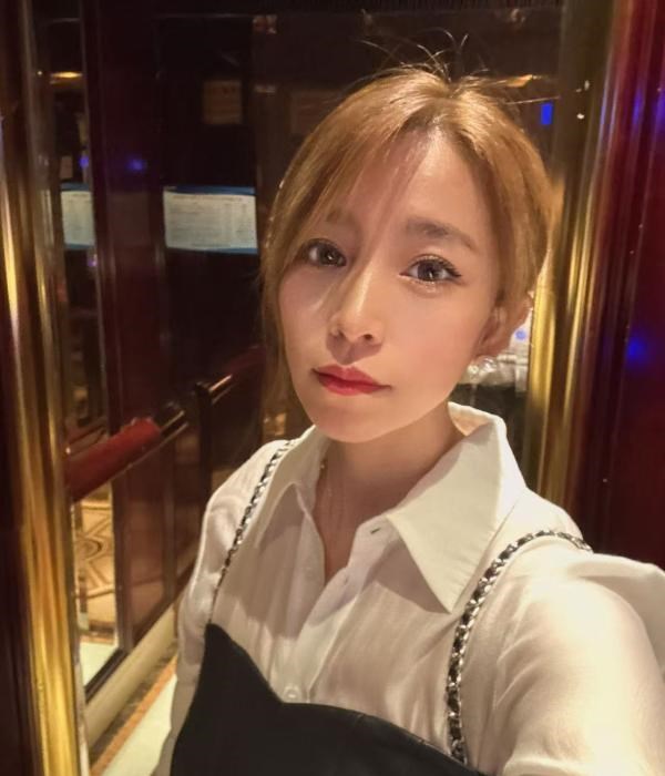美女小嫂子
