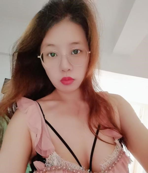 可角色扮演的御姐鱼儿