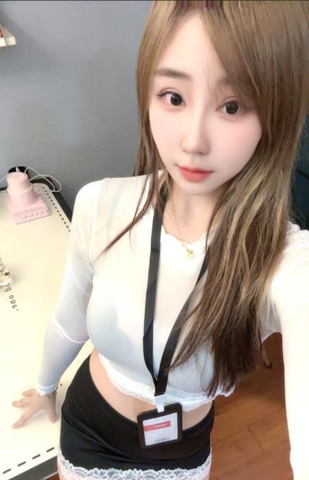 肤白颜值女友糖糖