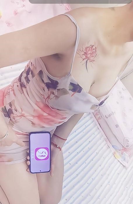 蜀山舌吻美女薇薇