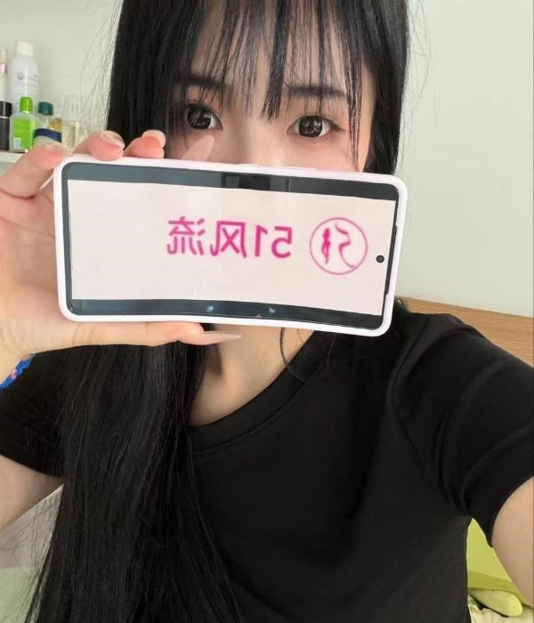 174长腿嫩妹