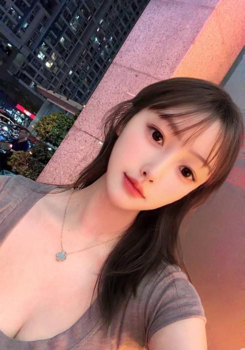性感大胸女友茶茶