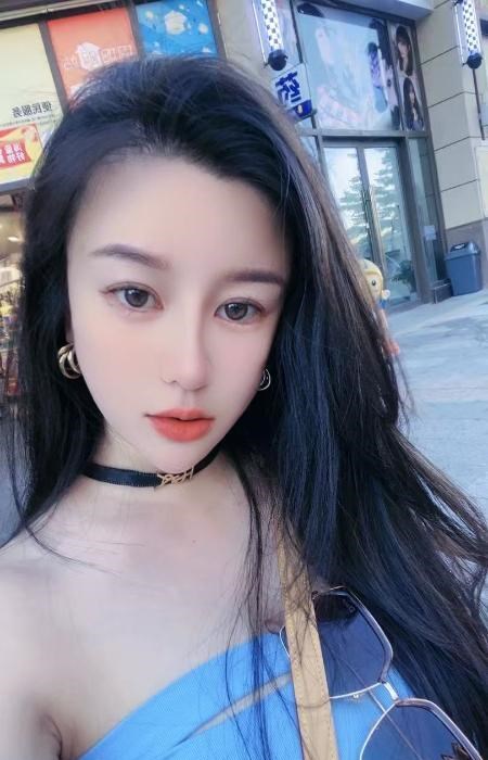 龙华媚眼骚猫