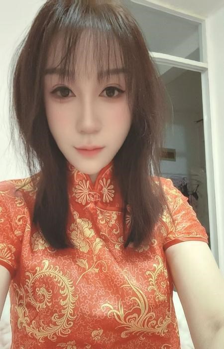 高个长腿少妇