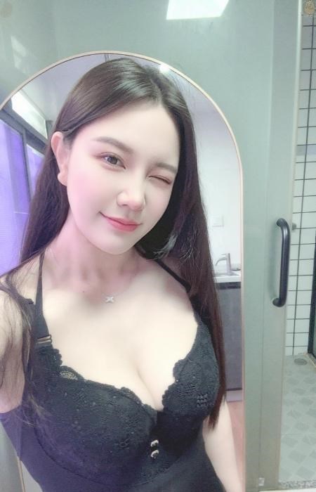 健身女孩西宝