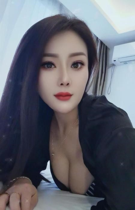 大屁股车模