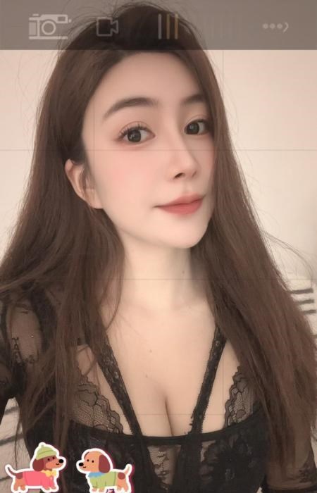 罍街附近的大奶妹