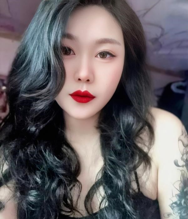 巨乳红唇性感贝贝
