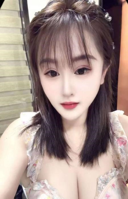 糖糖3米大胸韵味十足