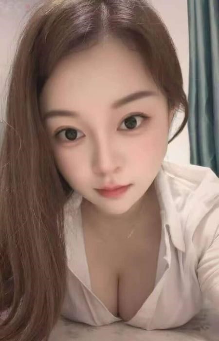 大奶毒龙丹妮