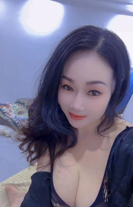 白云大胸少妇蕊蕊