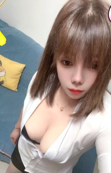 肥臀的姐姐