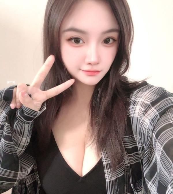 岳麓F罩杯小琴