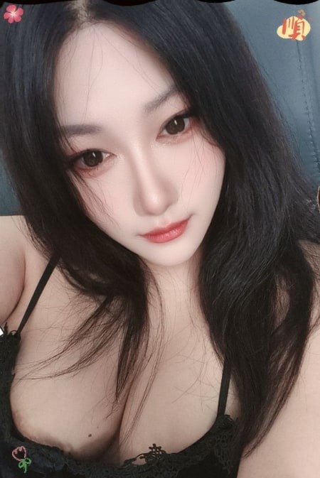 蜜桃臀水多性感姐姐