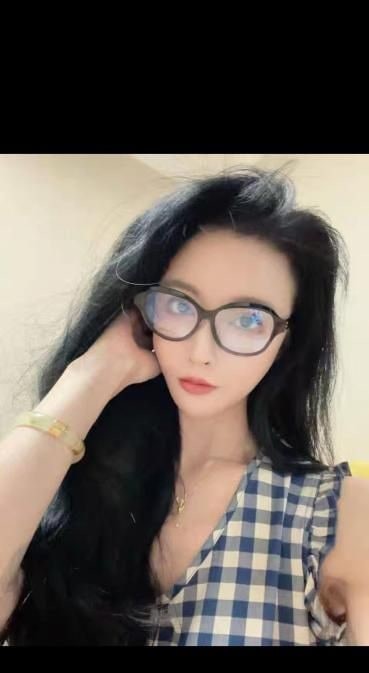 骚女大长腿小姐姐