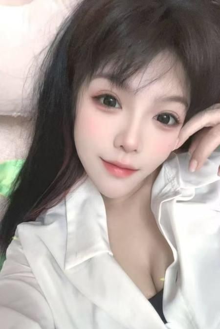 东站性感御姐幺妹
