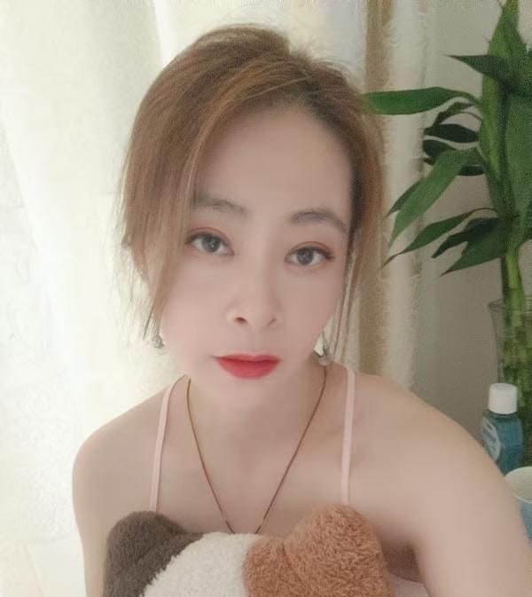 少妇晓雯