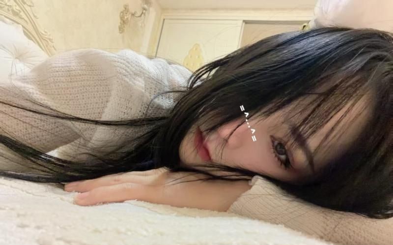 性感乳胶小萝莉