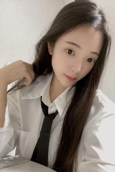 中项口爆极品美女 图片 2
