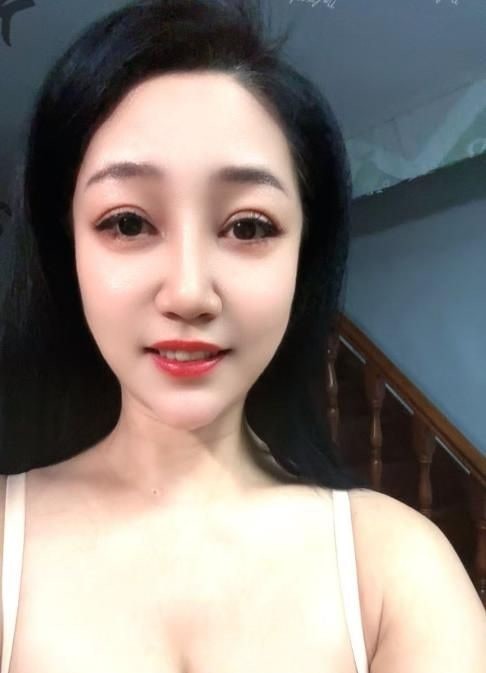 河东性感长腿悠悠