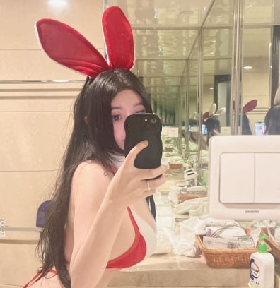 身材棒棒的美女老师 图片 3