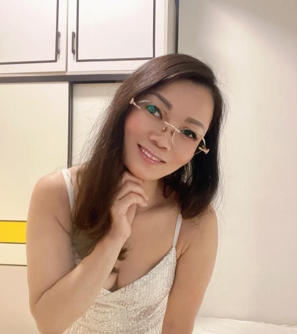 闷骚风情熟女