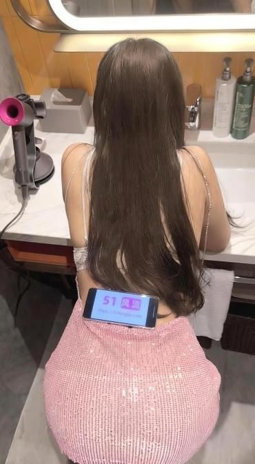 上城肉臀大蟒蛇果果 图片 4