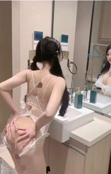 夫子庙双马尾骚蹄子