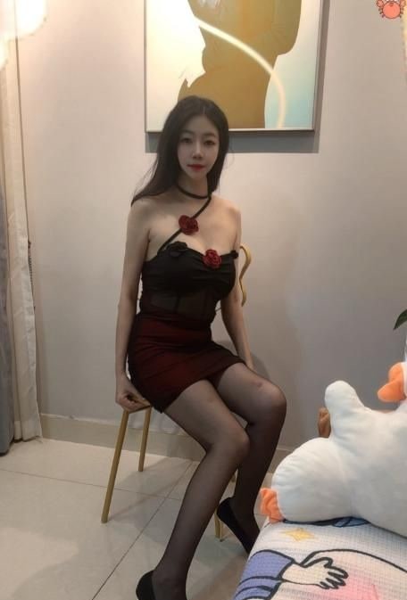 激情包臀御姐 图片 3