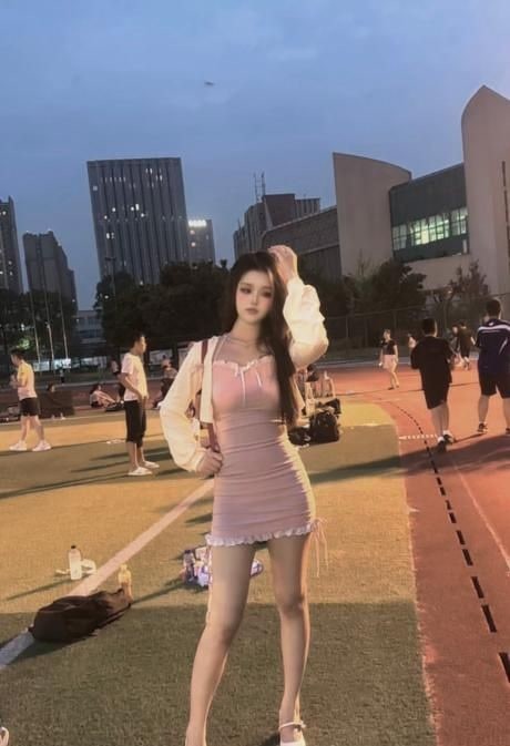 长腿嫩模兼职 图片 2
