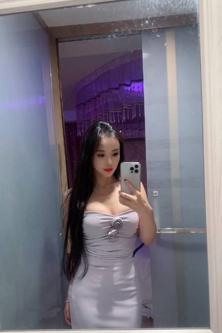 肤白温柔性感御姐