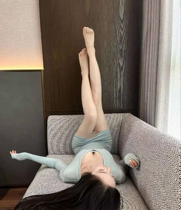 00后清纯少女敏敏 图片 3