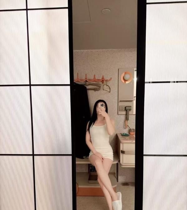 一字马瑜伽骚妹 图片 2