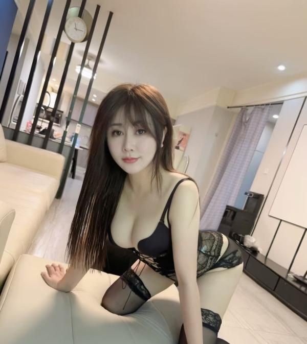 莞式风情少妇很配合 图片 4